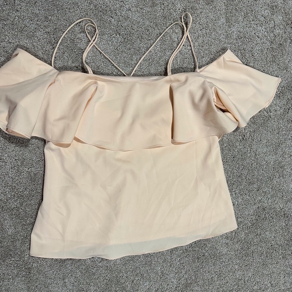 Light pink off the shoulder top - Picture 1 of 3